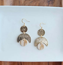 Load image into Gallery viewer, Elaine Earrings
