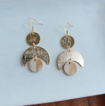 Load image into Gallery viewer, Elaine Earrings
