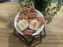 Load image into Gallery viewer, Pumpkin Pecan Waffle Wax Melts
